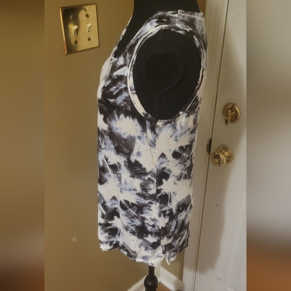 Simply Vera, Vera Wang Marble Tank Top - Picture 3 of 9